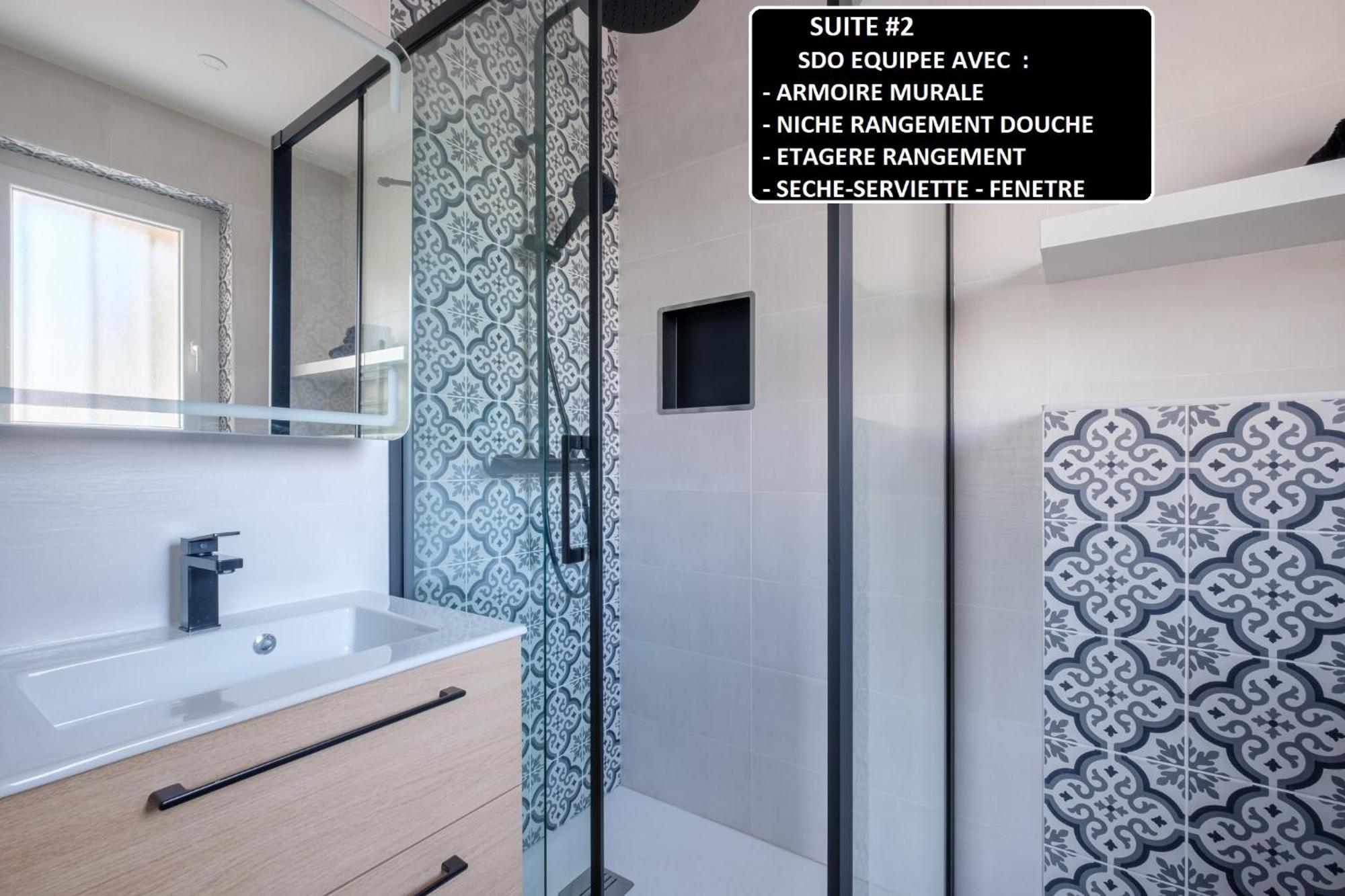 Appart 3 Suites-Chaque Suite Avec Sdo Wc Privatifs - Cuisine Commune タッサン・ラ・ドゥミ・リュンヌ エクステリア 写真